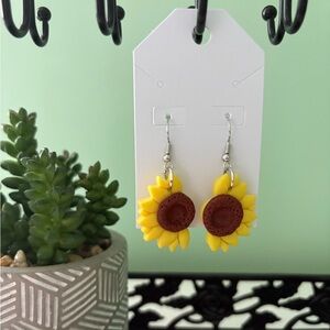 NWT Sunflower Clay Earrings